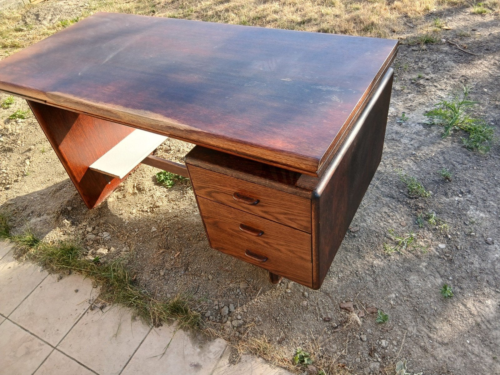 Stevige bureau gratis af te halen, Ophalen