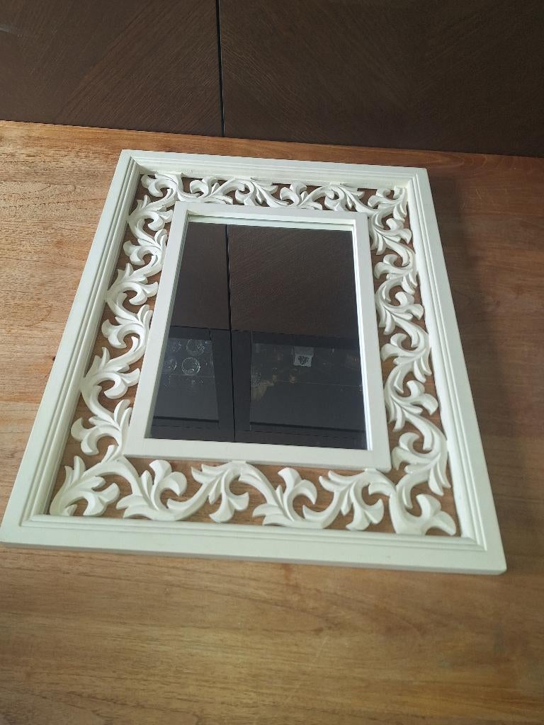 Tres beau Miroire cadre en bois, Moins de 100 cm, Enlèvement, Utilisé, 50 à 75 cm