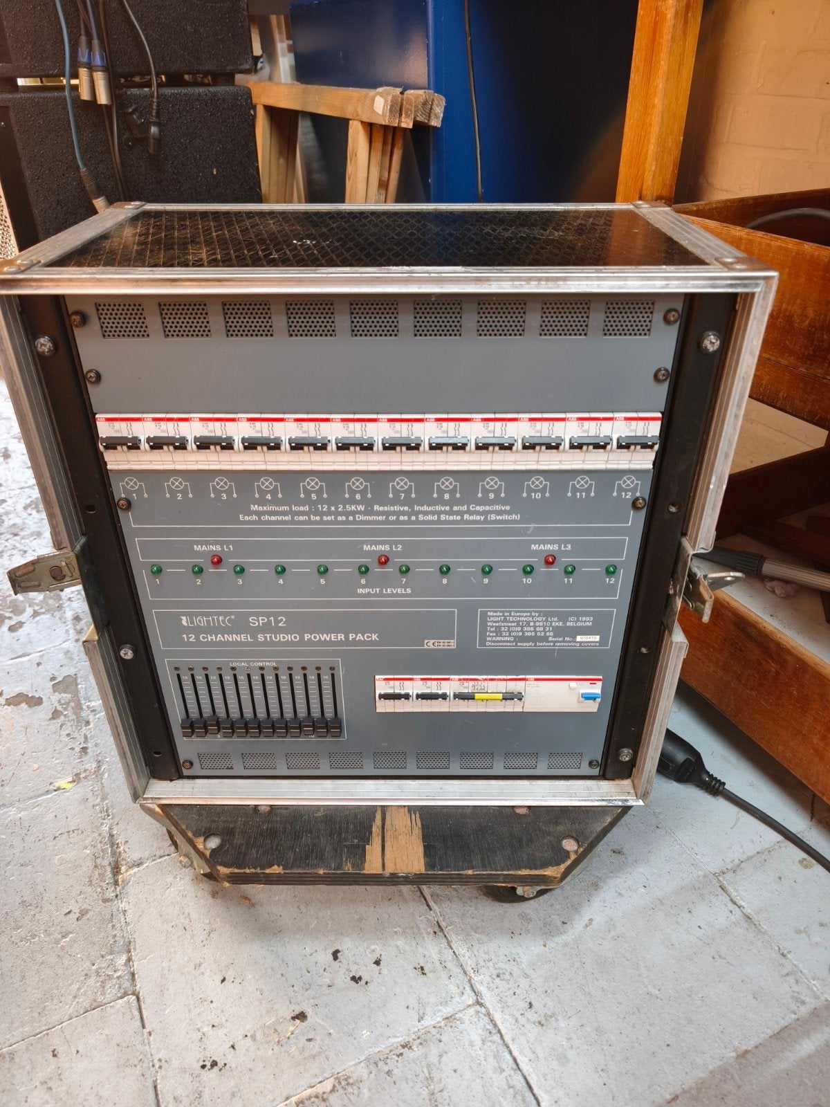 12 channel studio power pack - 12x2.5kw lightec sp12, Audio, Tv en Foto, Ophalen of Verzenden