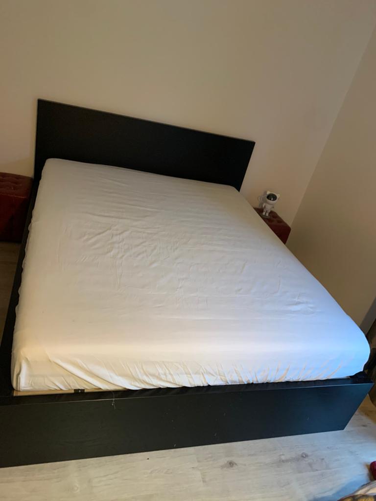 Bed (zonder matras) en lattenbodem in goede staat, Ophalen, Gebruikt, Zwart, Tweepersoons