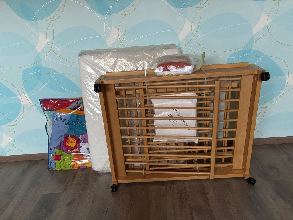 babybox met matras en meer, Enlèvement, Comme neuf, Rectangulaire, Réglable en hauteur