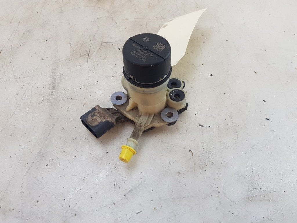 ADBLUE POMP C (C205) (|A2054703901|F01C250151|), Robert Bosch AG, Gebruikt, Mercedes-Benz, Robert-Bosch-Allee 1
74232  Abstatt, DE