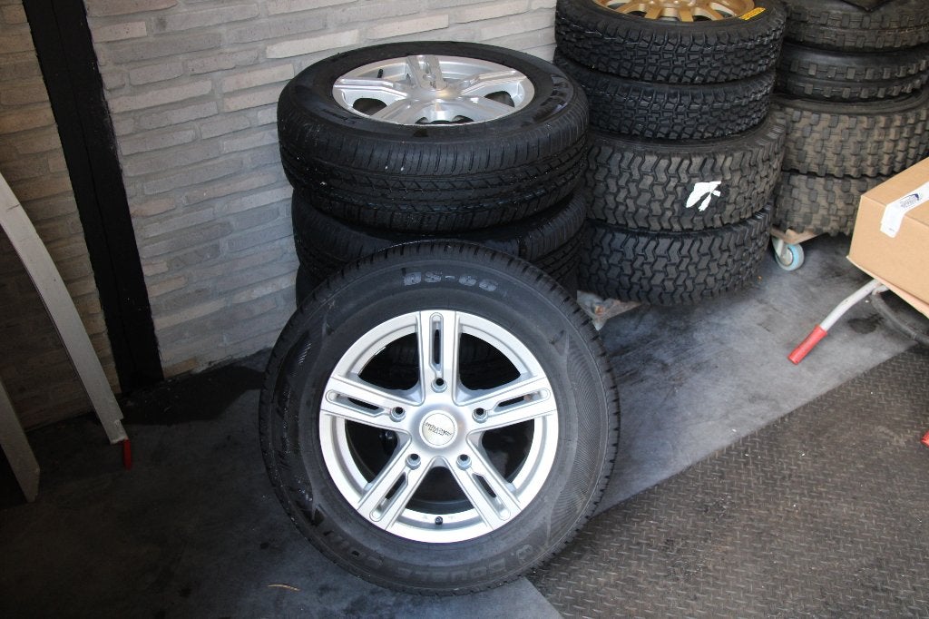 Velgen met banden 16inch Nieuw voor Ford bestelwagens, Auto-onderdelen, 16 inch, Nieuw, Ophalen of Verzenden, Band(en)