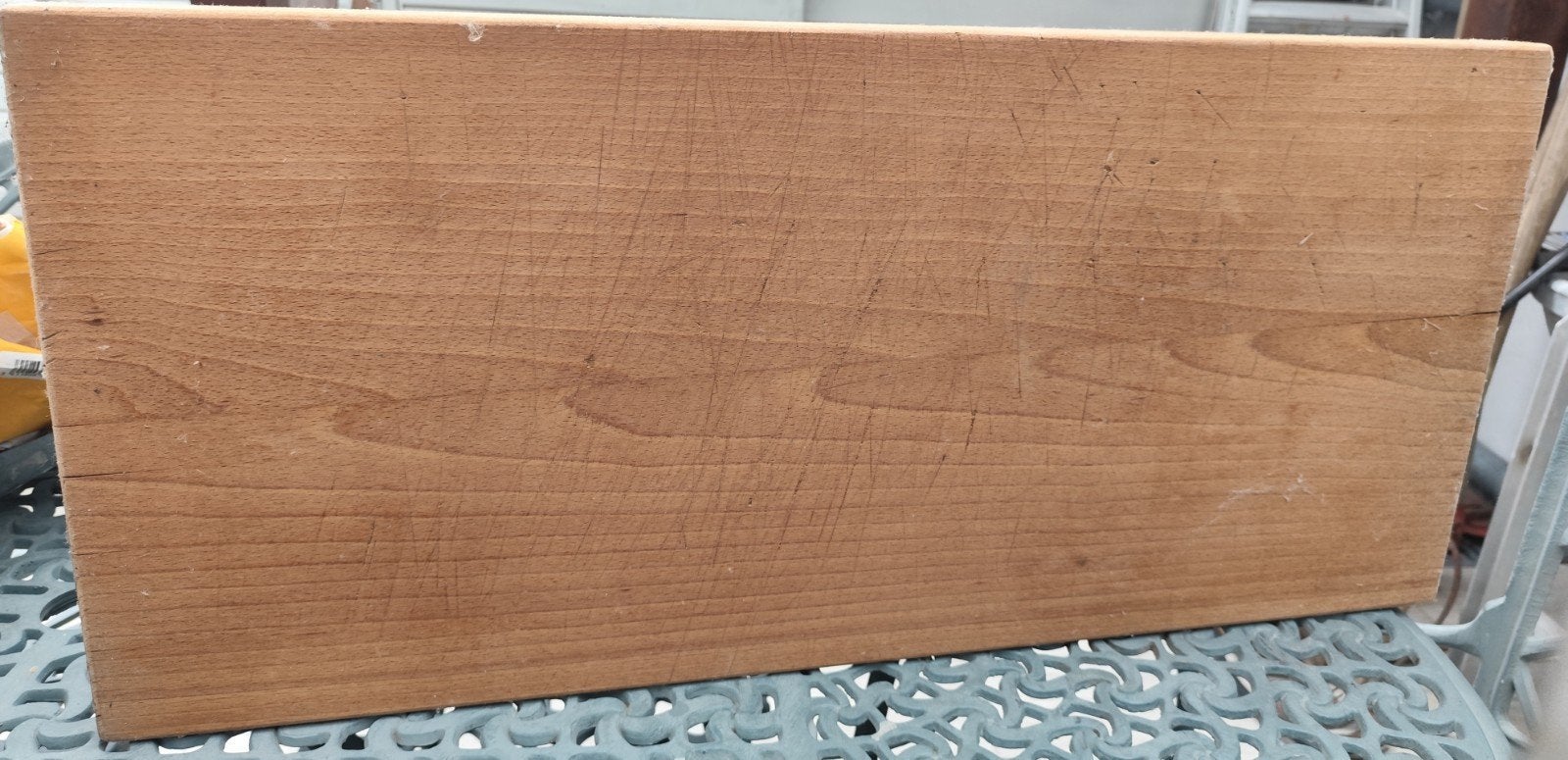Stevige houten snijplank, Ophalen