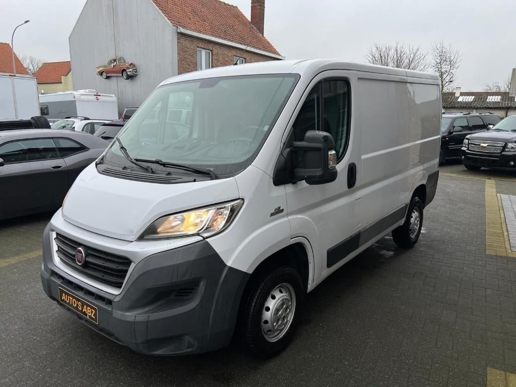 Fiat Ducato 2.0 D lichte vracht, Auto's, Bestelwagens en Lichte vracht, Stof, 1956 cc, Zwart, Navigatiesysteem