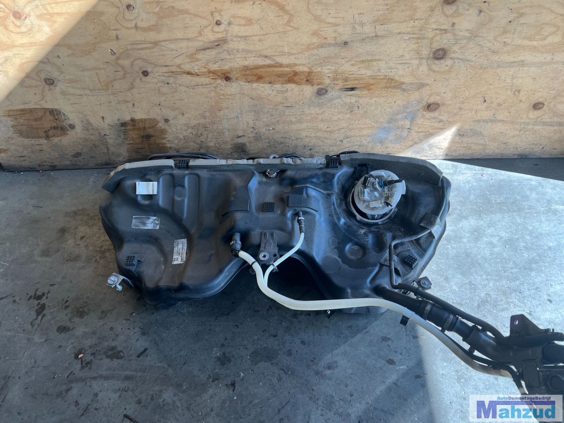 MERCEDES C KLASSE W206 C300E hybrid brandstof tank pomp, Gebruikt, Mercedes-Benz AG, Mercedes-Benz, Mercedesstrasse 120
70372  Stuttgart, DE