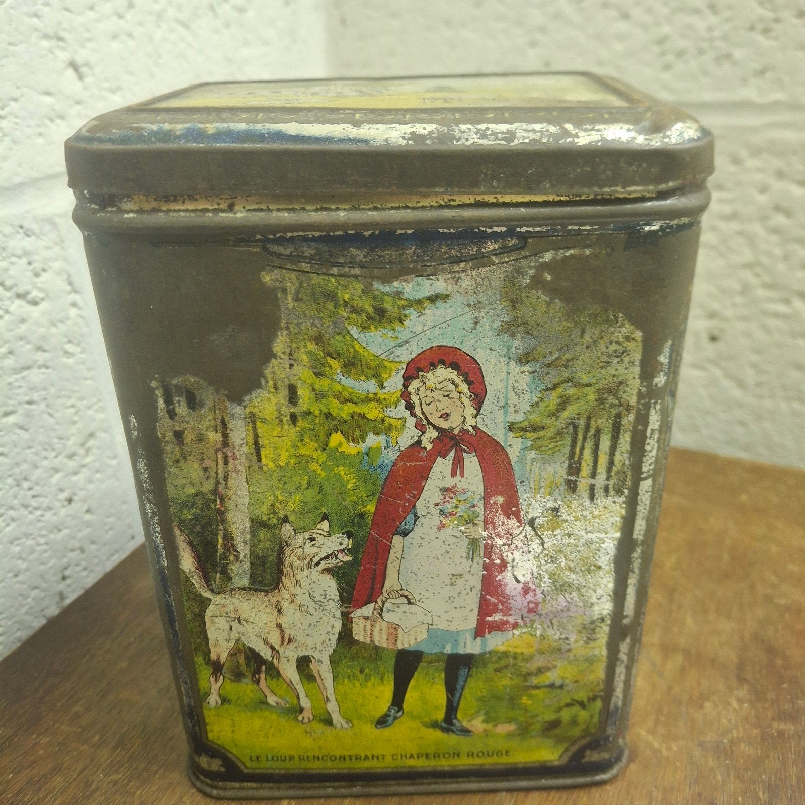 Zeer oude metalen dooslithografie Red Riding Hood, Ophalen of Verzenden