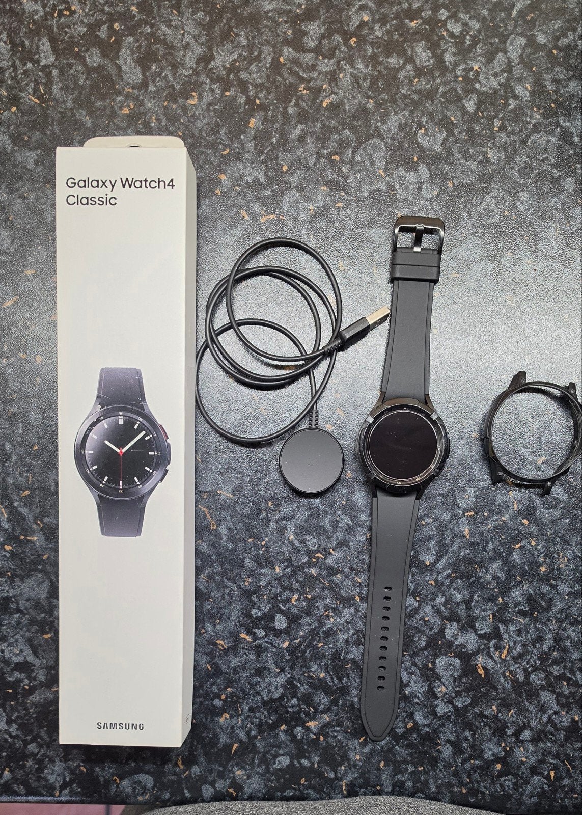 Samsung Galaxy Watch 4 classic 46mm, Enlèvement, Noir