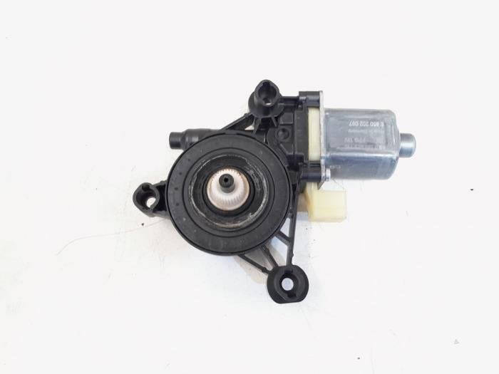 Moteur de vitre portière d'un Volkswagen Tiguan, Volkswagen, -, 3 mois de garantie, Utilisé