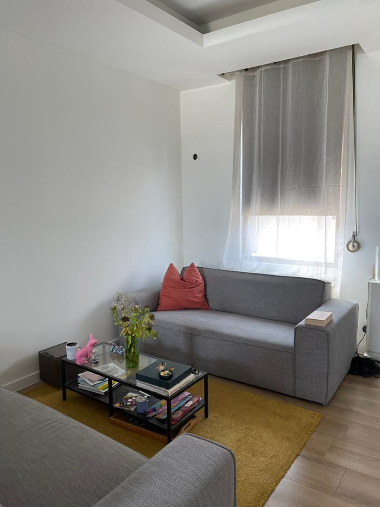 Grijze design zetel, Ophalen, Zo goed als nieuw