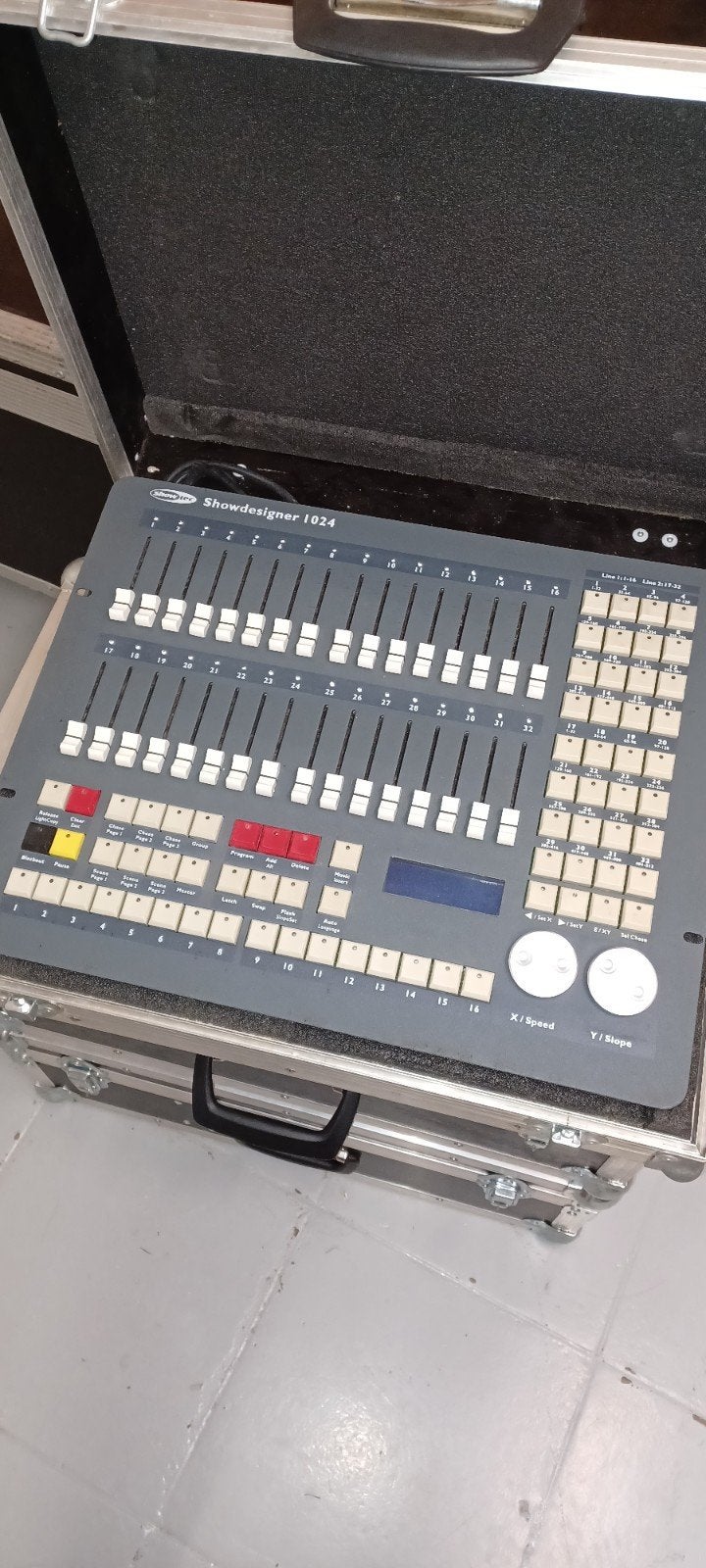 Console Showtec showdesigner 1024 dmx, Enlèvement, Utilisé, Lumières, Commande sonore