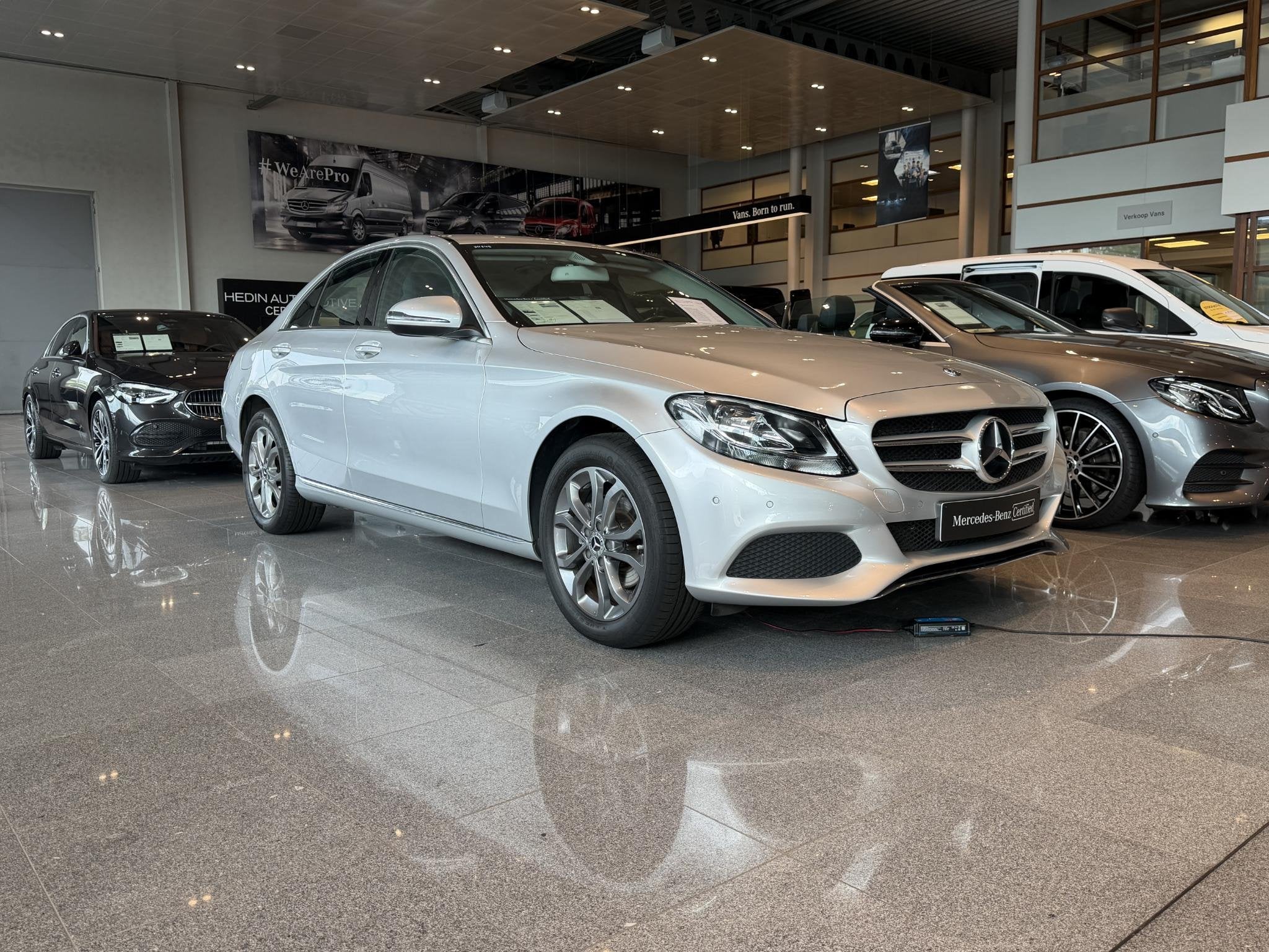 Mercedes-Benz C-Klasse 180 Berline Luxury Line | Verwarmde Z, Autos, Argent ou Gris, Achat, 1800 kg, 4 portes