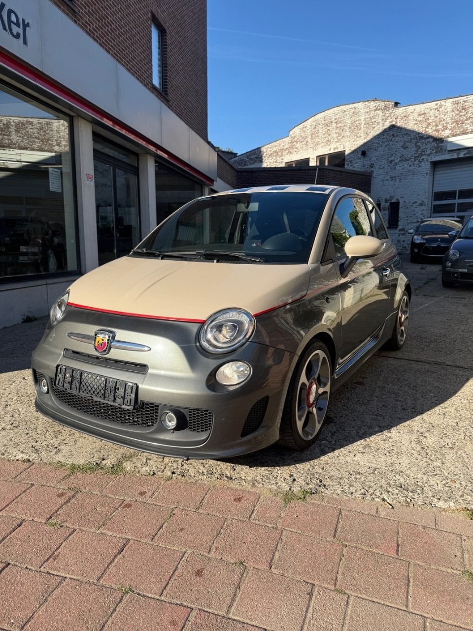 Abarth 595 Turismo BiColor Sabelt Scorpion +170 chevaux parf, Autos, Achat, https://public.car-pass.be/vhr/b76762c6-b37c-476e-b181-28b38d6b422f