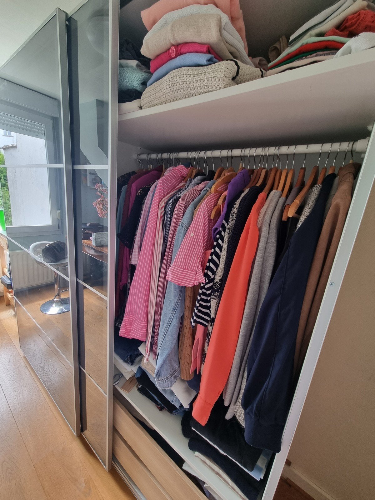 Garde robe ikea en très bon état et très spacieuse, Maison & Meubles, Enlèvement, Avec porte(s)