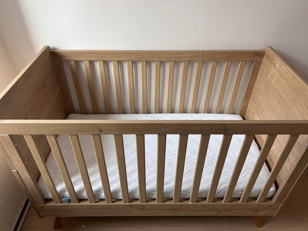 Ensemble de meubles bébé VOX (lit, commode, tab’e à langer), Enlèvement, Comme neuf