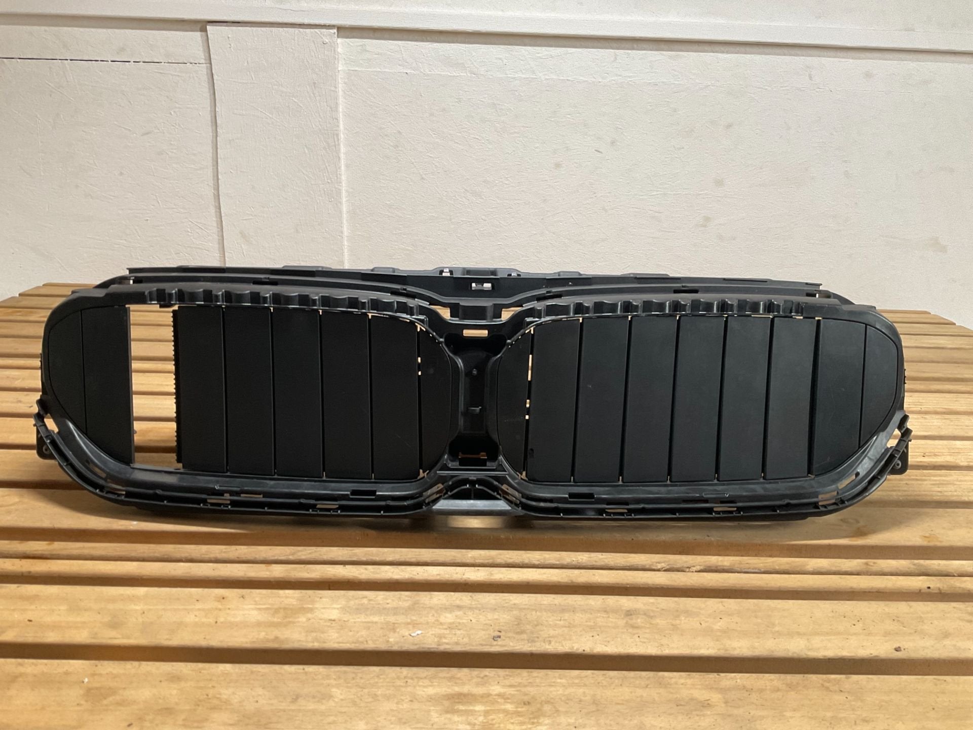 Grille de pare-chocs BMW S rie 5 G30 G31 187156-10 Prise d'a, Petuelring 130
80788  Munich, DE, Info@bmw.de, Utilisé, BMW
