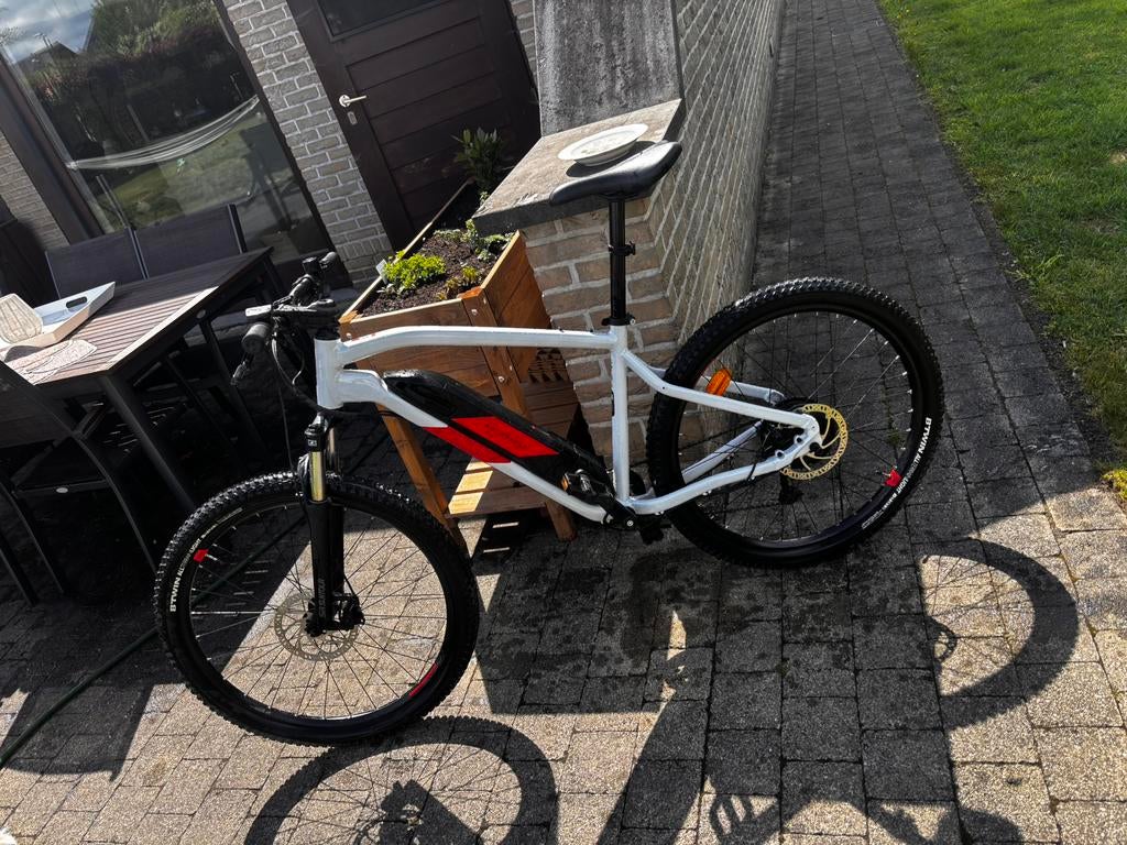 TE KOOP: rockrider est100 electrische fiets, Ophalen, Zo goed als nieuw, Schijfrem