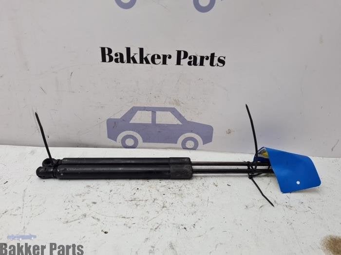 Kit amortisseur couvercle coffre d'un Volkswagen Golf, -, Volkswagen, -, 3 mois de garantie