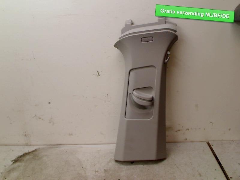 B GARNITURE DE PILIER DROIT INFERIEUR Touran (5T1), Volkswagen, Volkswagen AG, Utilisé, Kundenbetreuung@volkswagen.de