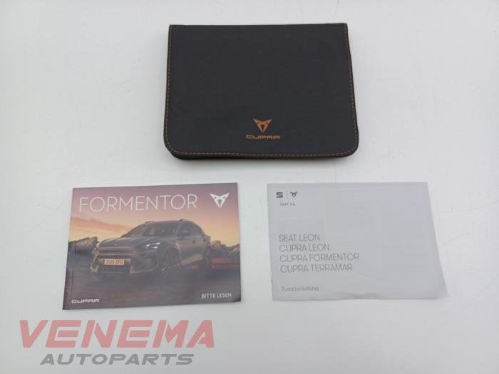 Instructie Boekje van een Cupra Formentor, Auto-onderdelen, Gebruikt, -, -, Ophalen of Verzenden