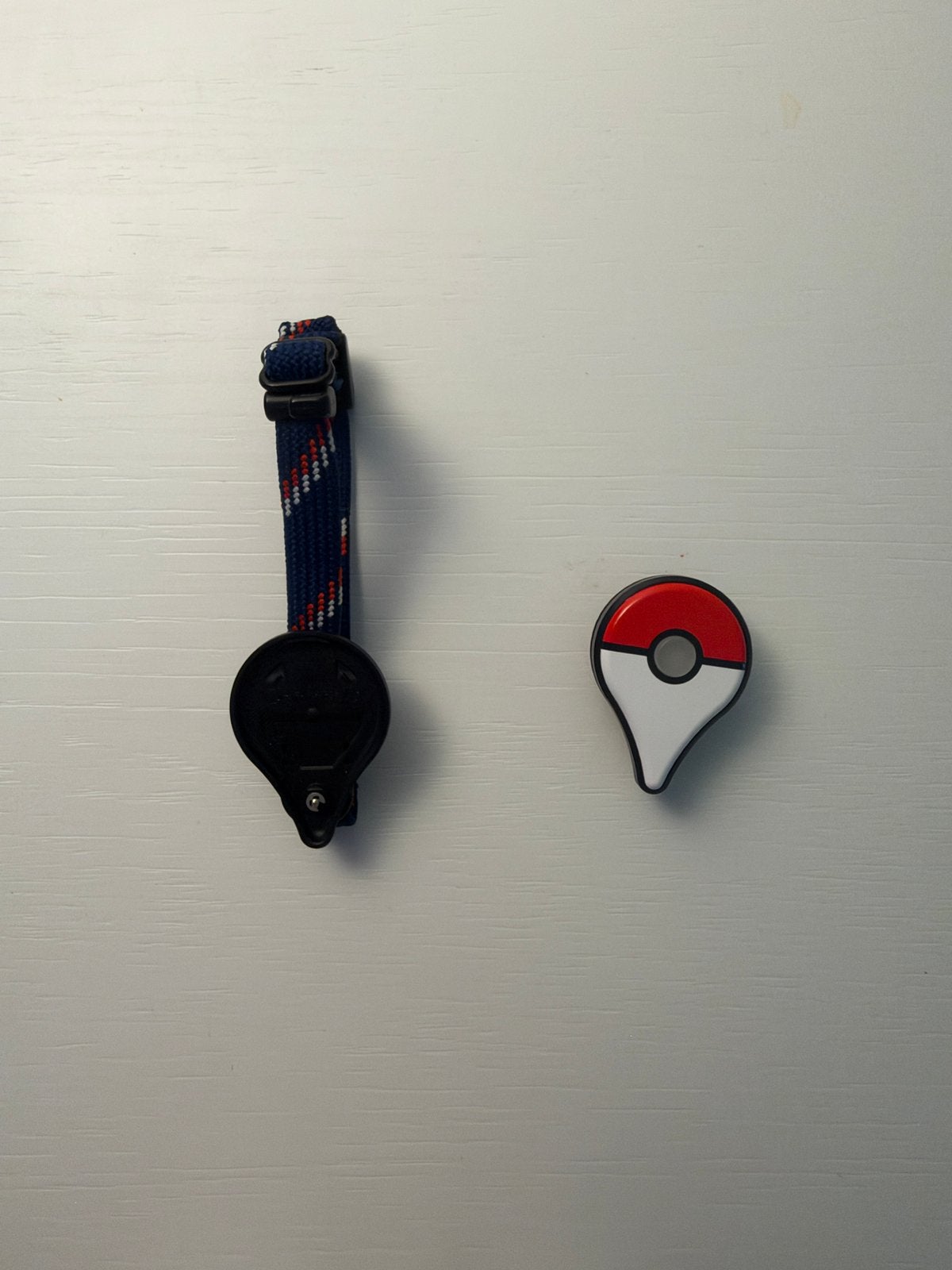 Pokémon Go Plus, Enlèvement ou Envoi, 1 joueur, Aventure et Action, Comme neuf