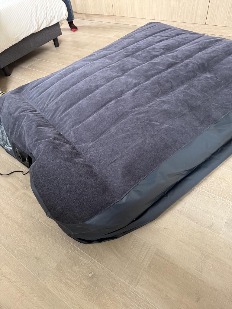 Elektrisch opblaasbare matras, Enlèvement, Utilisé, Matelas