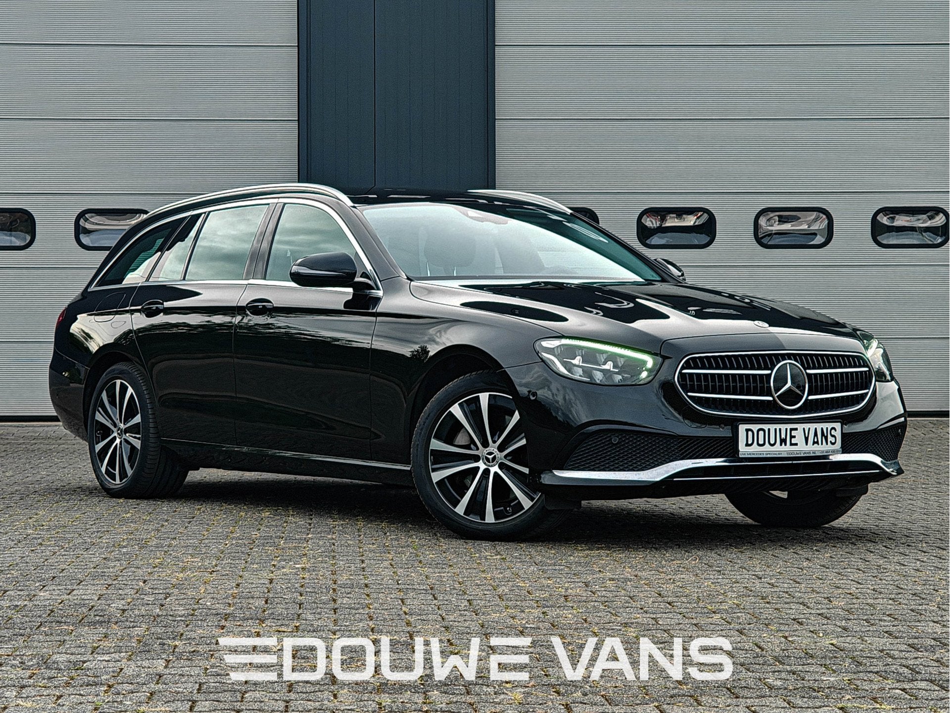 Mercedes-Benz E-Klasse 300e LED Carplay Camera Navigatie Sto, Achat, Entreprise, Entretenue par le concessionnaire, Noir