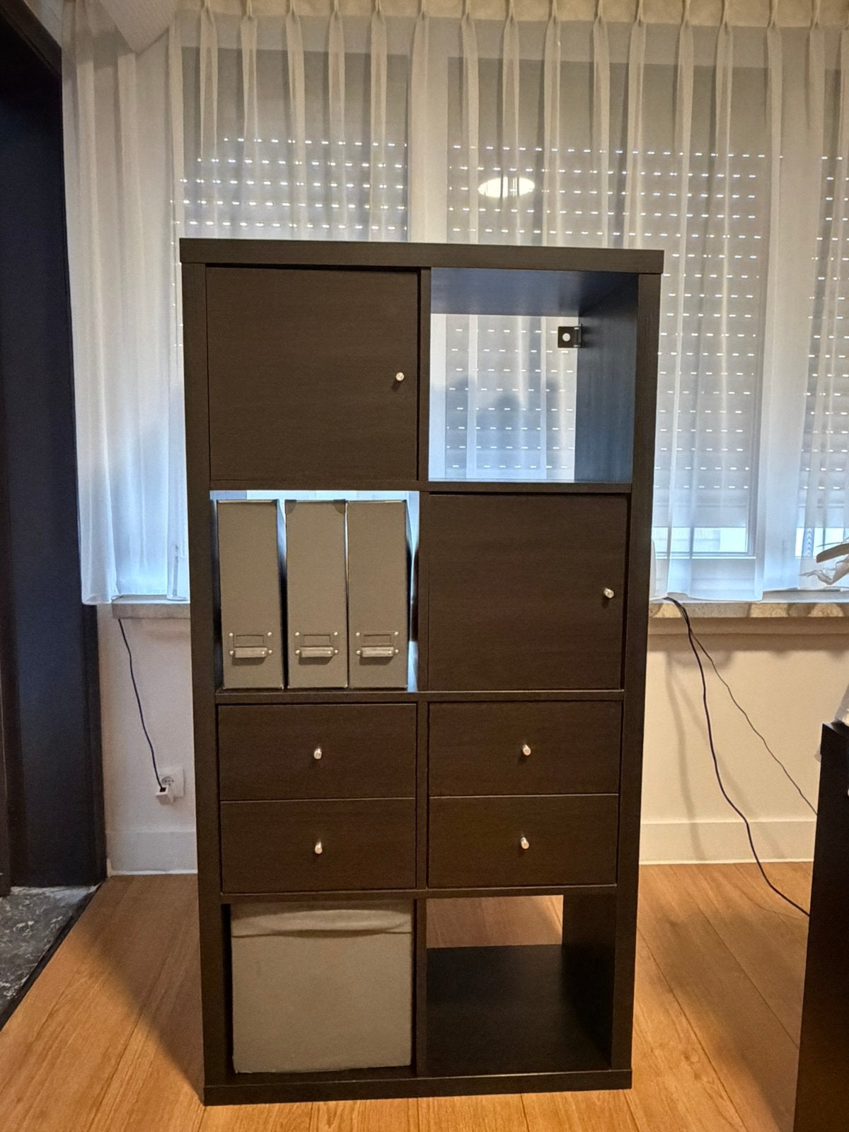 Ikea KALLAX met deuren en schuiven, Huis en Inrichting, Ophalen, Zo goed als nieuw, Met deur(en)
