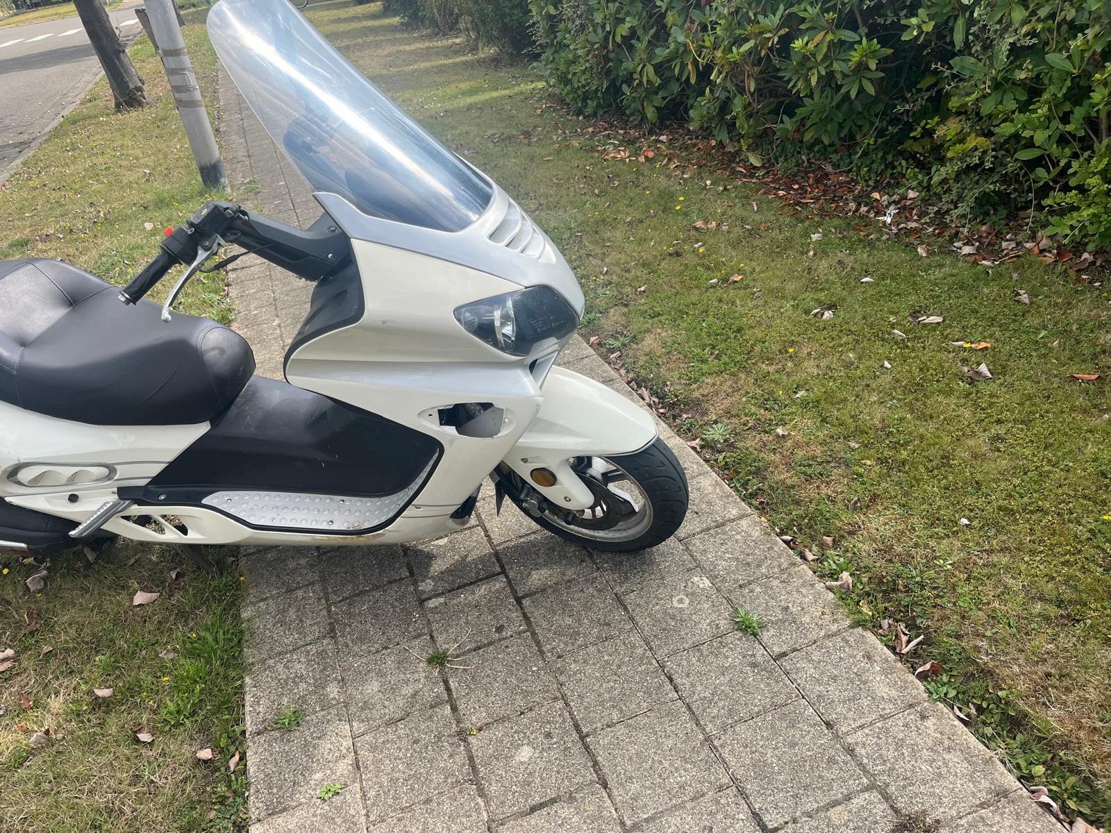 Benzhou  125cc  bouwjaar 2012  .km 07150, Vélos & Vélomoteurs, Scooters | Yamaha, Enlèvement