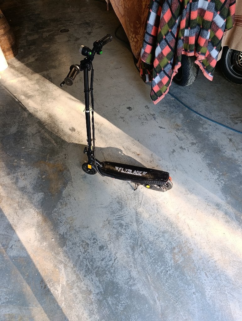 Trottinette électrique flyblade, Enlèvement, Comme neuf, Step électrique (E-scooter), Flyblade