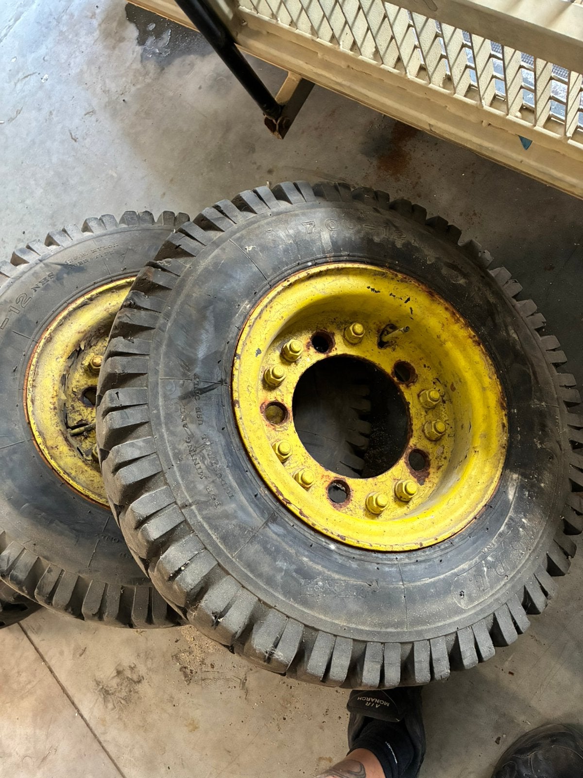 Heftruck banden, Ophalen, Heftruck