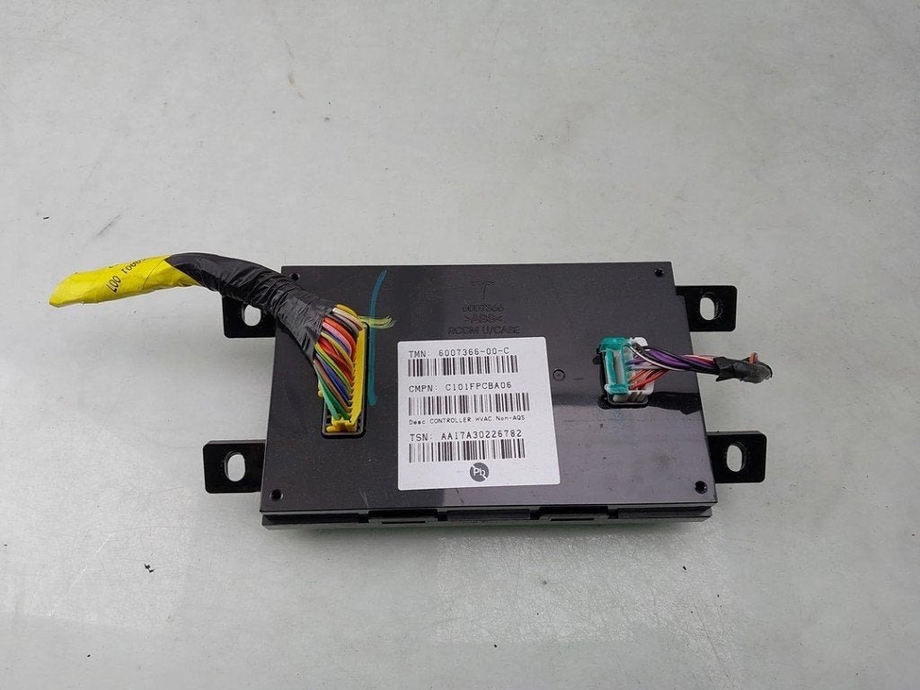ORDINATEUR GESTION TEMPERATURE Tesla Model S, Germany_Sales@tesla.com, Utilisé, Autres marques automobiles, Ludwig-Prandtl-Straße 27 - 29
12526  Berlin, DE