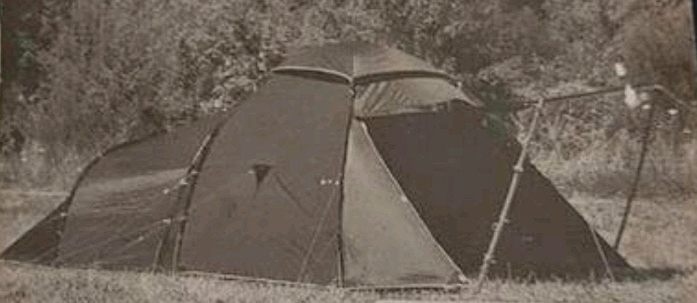 La tente GRAND ILLUSION JACK WOLFSKIN, Caravanes & Camping, Enlèvement ou Envoi, Comme neuf, Jusqu'à 5