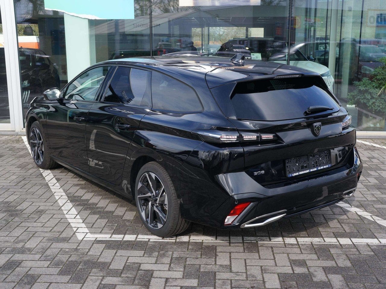 Peugeot 308 SW 308 1.2 Turbo MHEV Allure S Mild Hybrid, 4 deurs, Gebruikt, 1199 cc, 136 pk