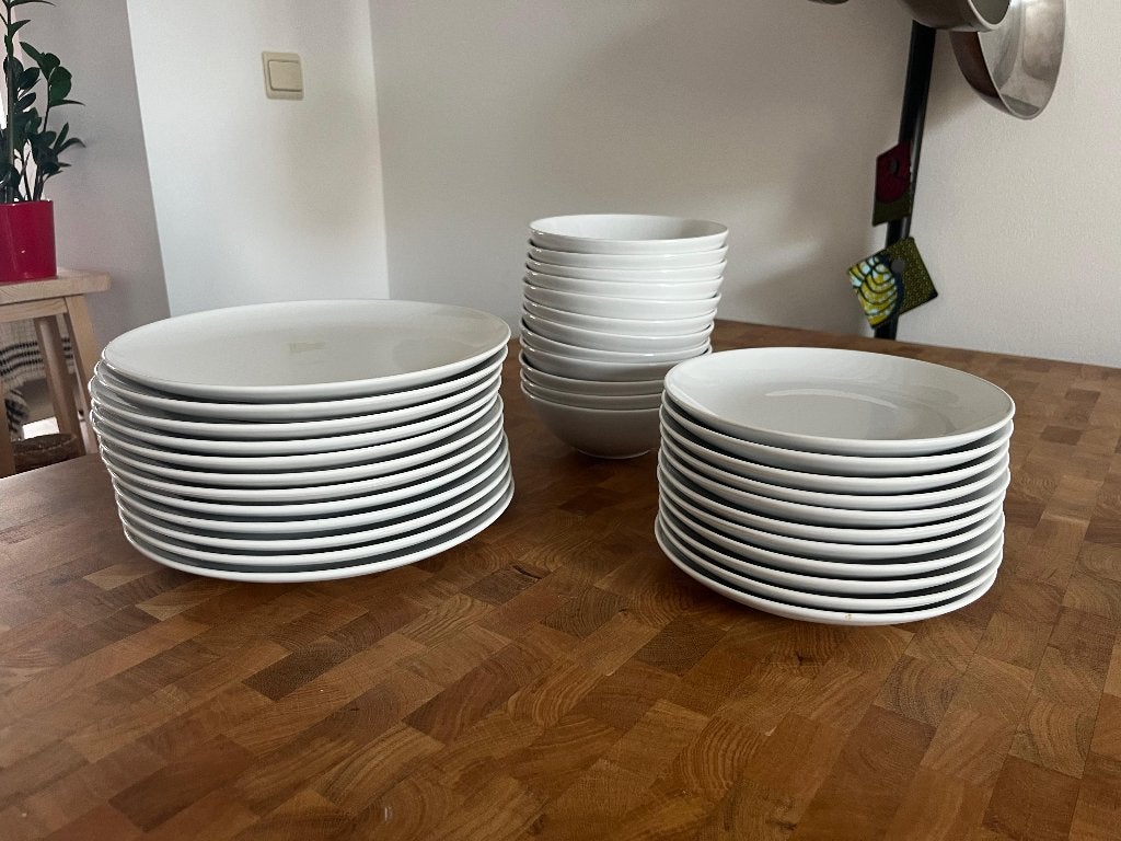 Vaisselle – White dinnerware set, Enlèvement