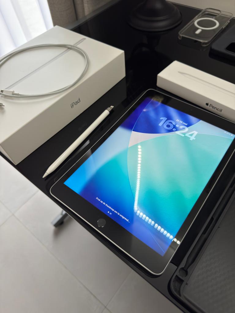 Apple iPad 9th generation 2021 256GB, Computers en Software, Apple iPads, Zo goed als nieuw, Apple iPad, Wi-Fi, 256 GB, Grijs