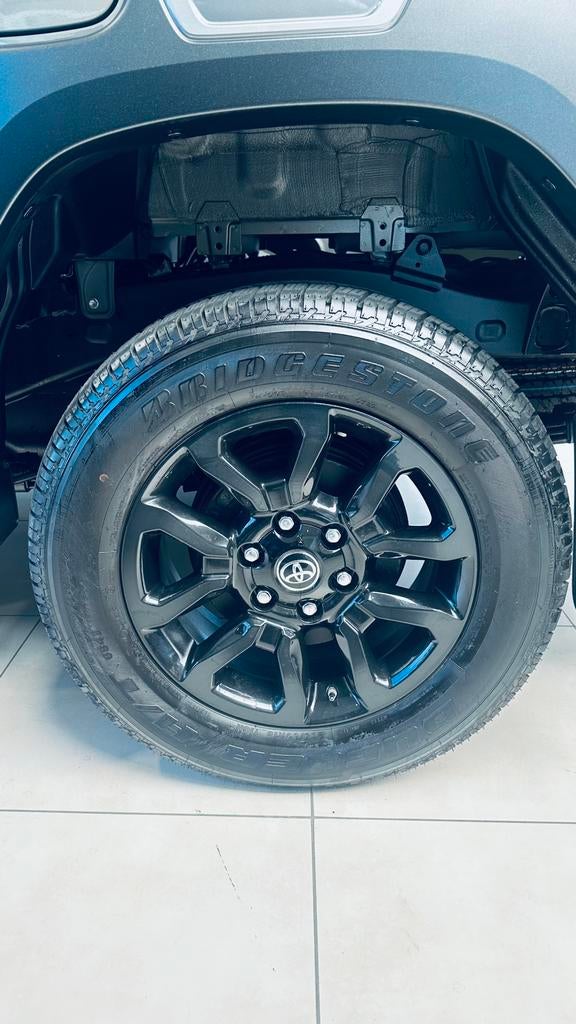 Originele nieuwe wielen Hilux, Auto-onderdelen, Banden en Velgen, Ophalen, 18 inch, 265 mm, Banden en Velgen