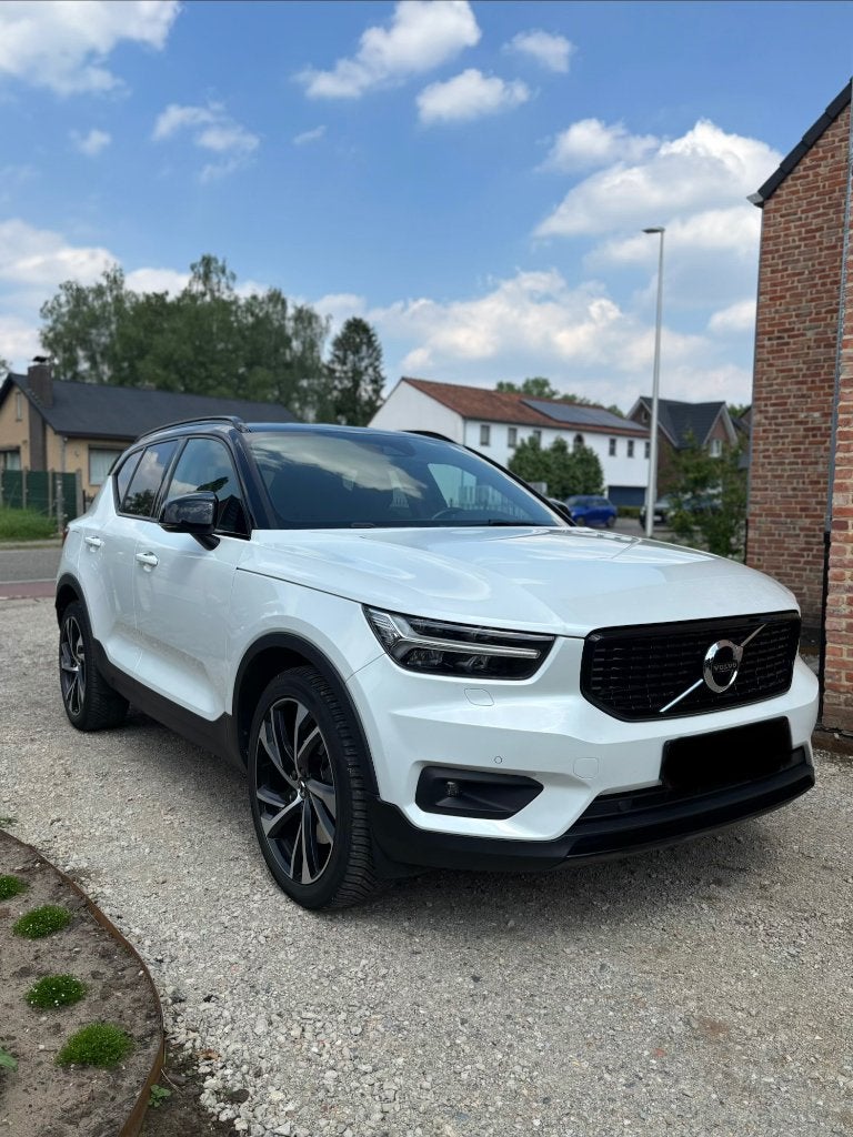 Volvo XC40 R-design Hybride, Autos, Cuir, Achat, Entretenue par le concessionnaire, Noir