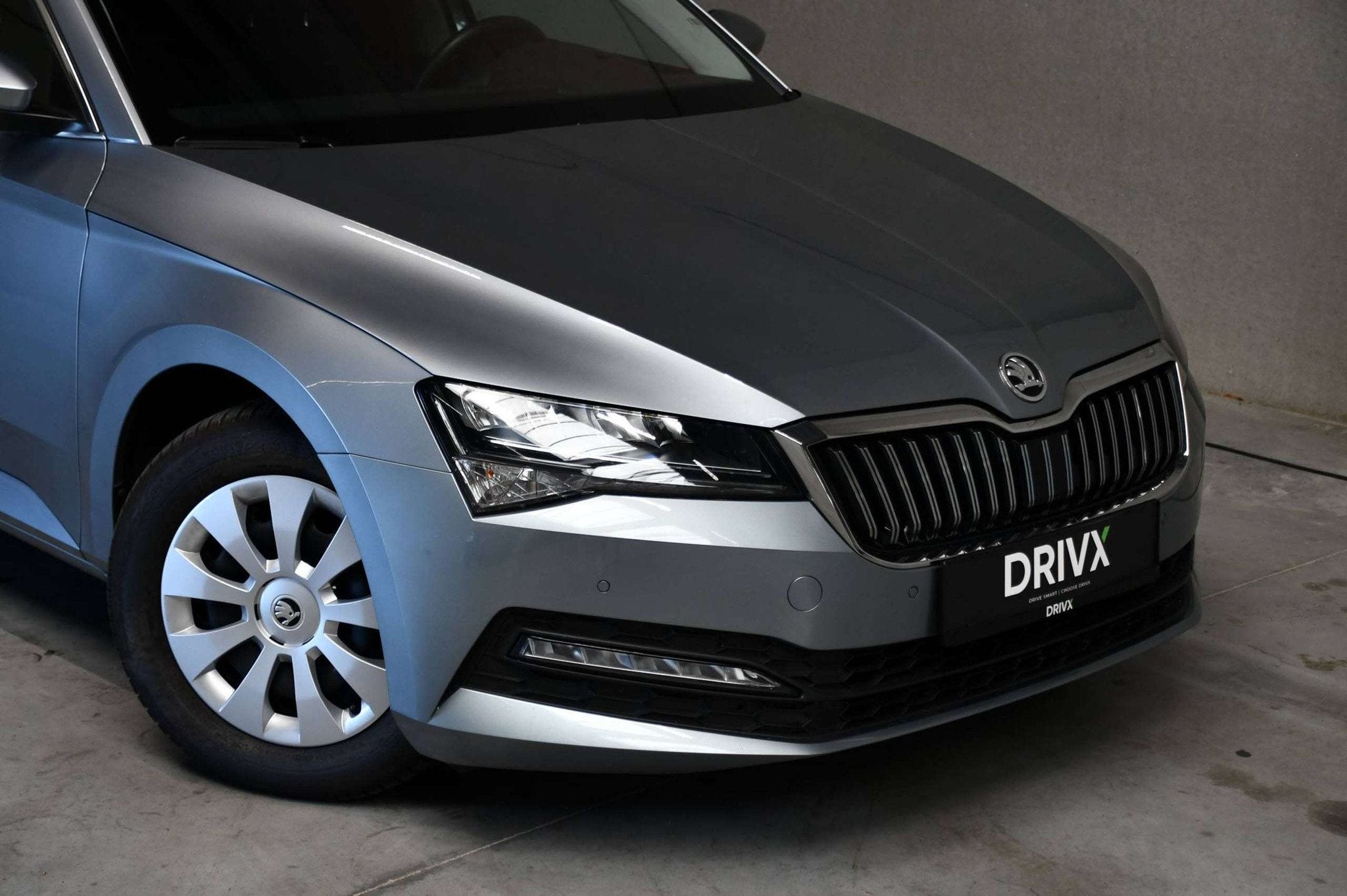 Skoda Superb Superb Combi - 2.0 TSI - DSG - Camera - Carplay, Autos, Skoda, Cuir, Argent ou Gris, Achat, Euro 6