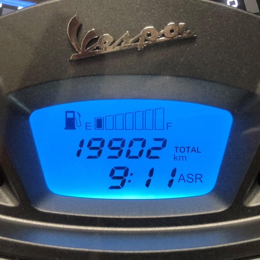 VESPA GTS 300 TOURING 2021 GEKEURD GARANTIE, 300 cc, Overig, Minimaal motorrijbewijs A2, ABS