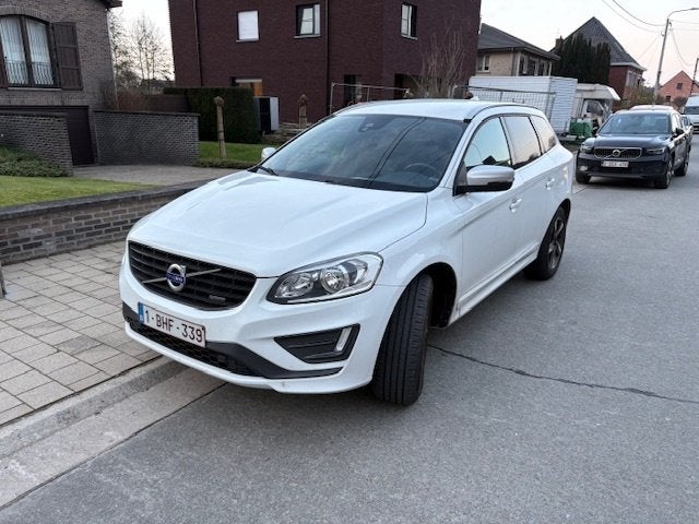 volvo xc60 R design, Auto's, Volvo, Euro 5, Zwart, Wit, Leder