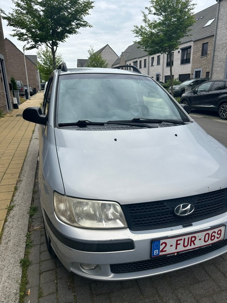 Matrix, Autos, Hyundai, Particulier, Matrix, Essence, Euro 3, 4 portes, Automatique, Argent ou Gris, Gris, Tissu