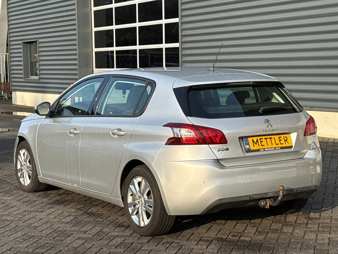 Peugeot 308 1.2 VTi Active | Navigatie | Trekhaak | Schadeau, 750 kg, Entreprise, 82 ch, Boîte manuelle