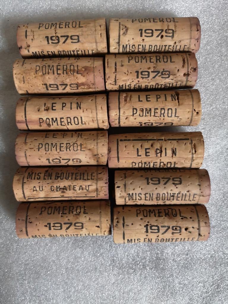12 bouchons du célèbre vin CHATEAU LE PIN 1979., Enlèvement ou Envoi, France, Vin rouge, Utilisé