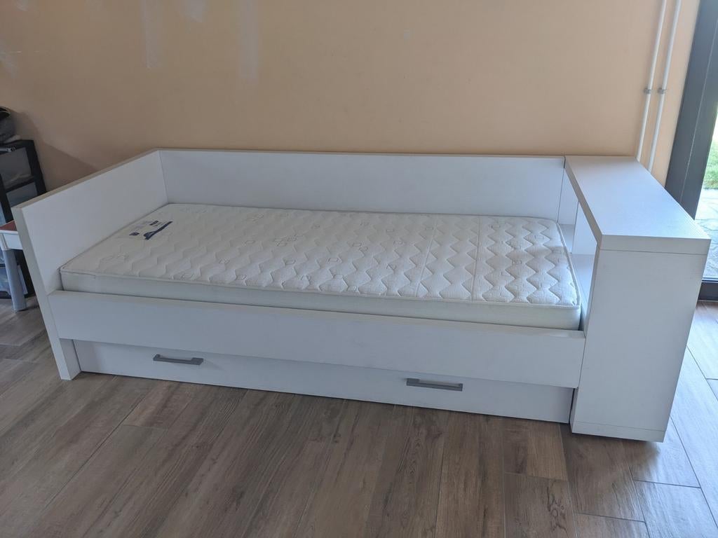 Chambre 1 personne, Enlèvement