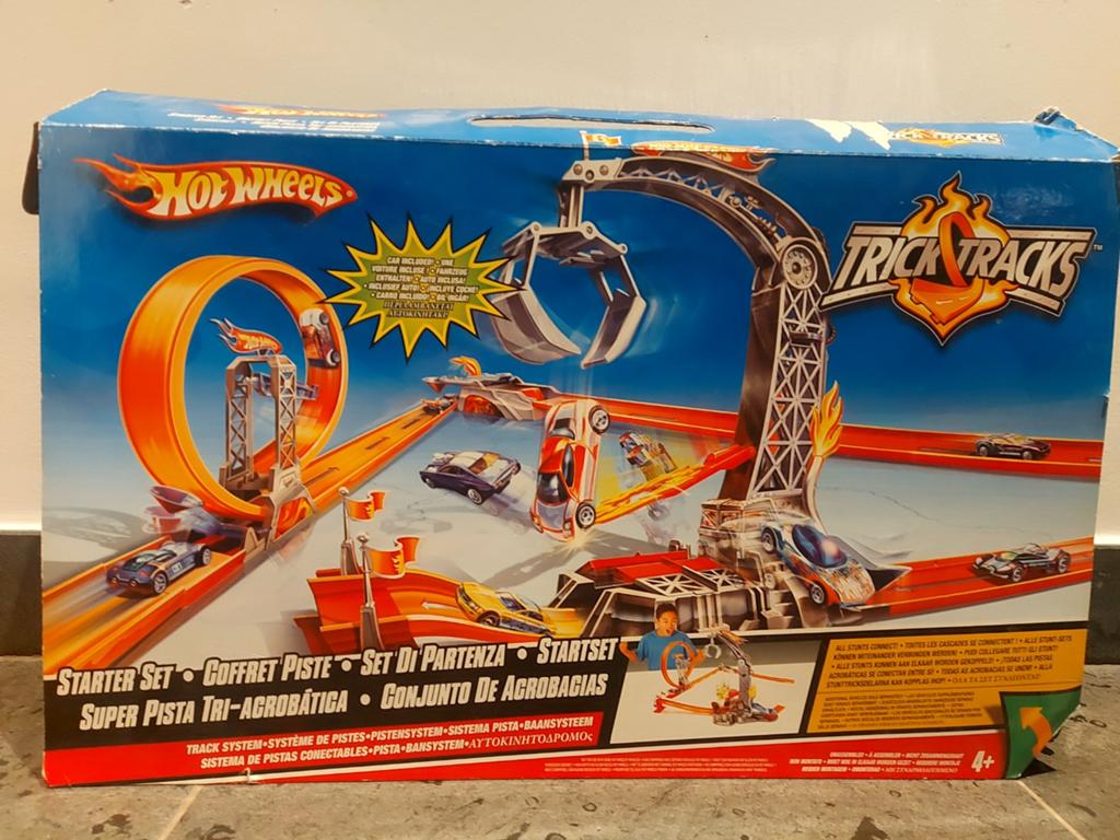 Hot Wheels Trick Tracks Triple Stunt Starter set - L8956, Enfants & Bébés, Jouets | Circuits, Autre propulsion, Comme neuf, Enlèvement