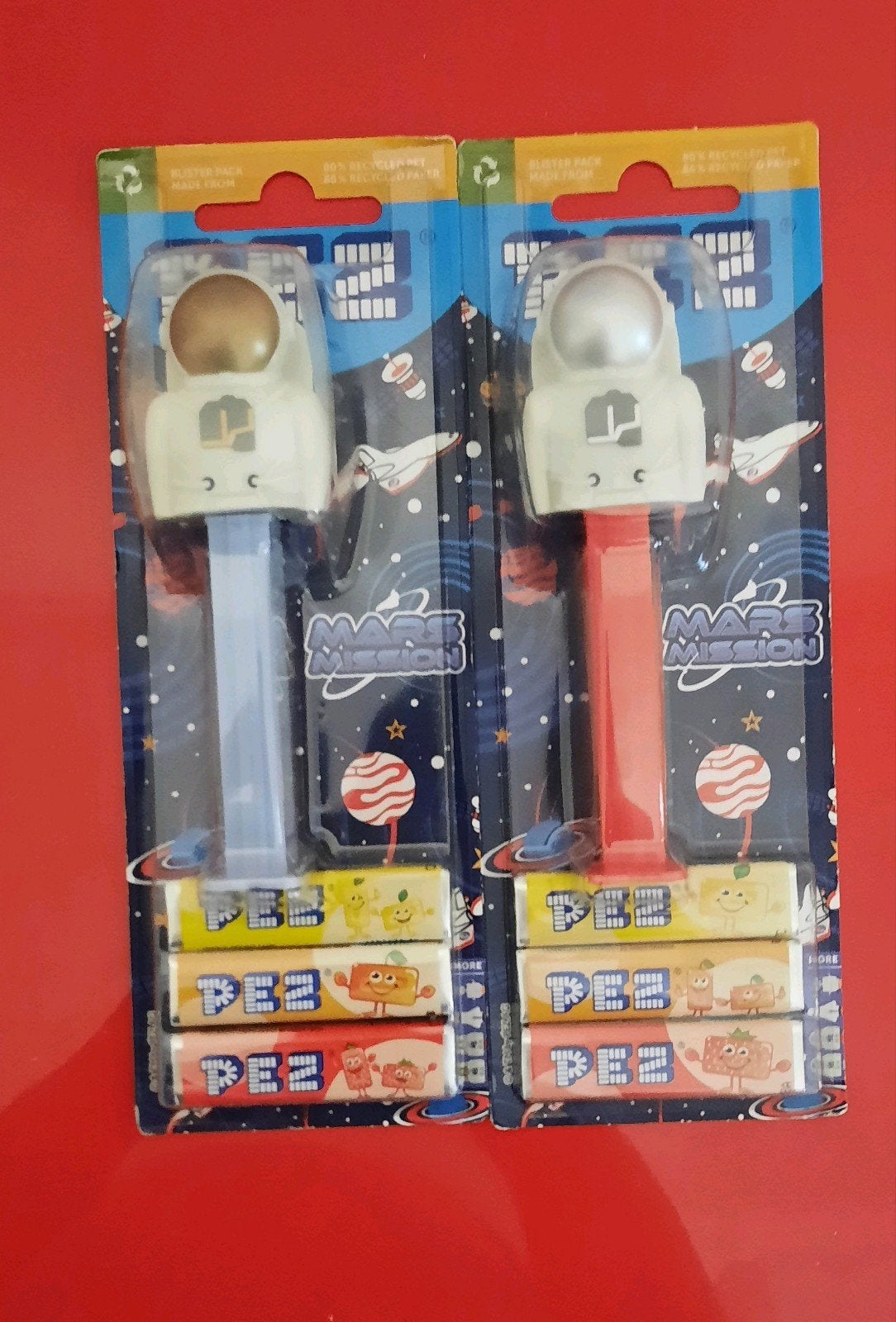 Distributeur Pez Astronautes. Objets de collection spatiaux, Enlèvement