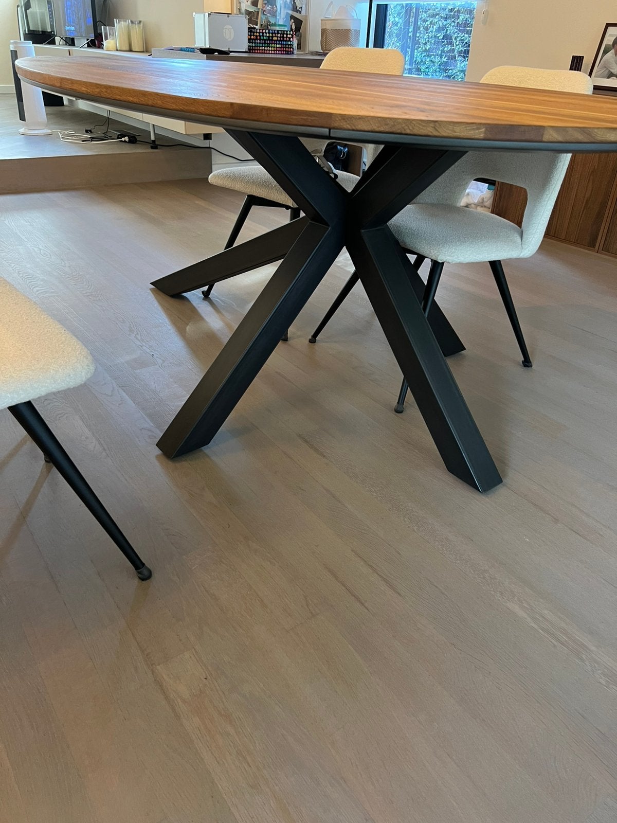 Xooon Colombo tafel eik 200x120 ovaal, Huis en Inrichting, Ophalen, 100 tot 150 cm, Eikenhout, Zo goed als nieuw