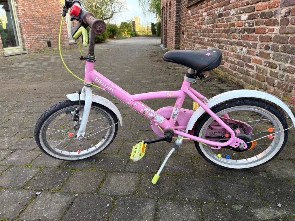 Meisjes fiets met platte band 16inch, Ophalen, Zo goed als nieuw