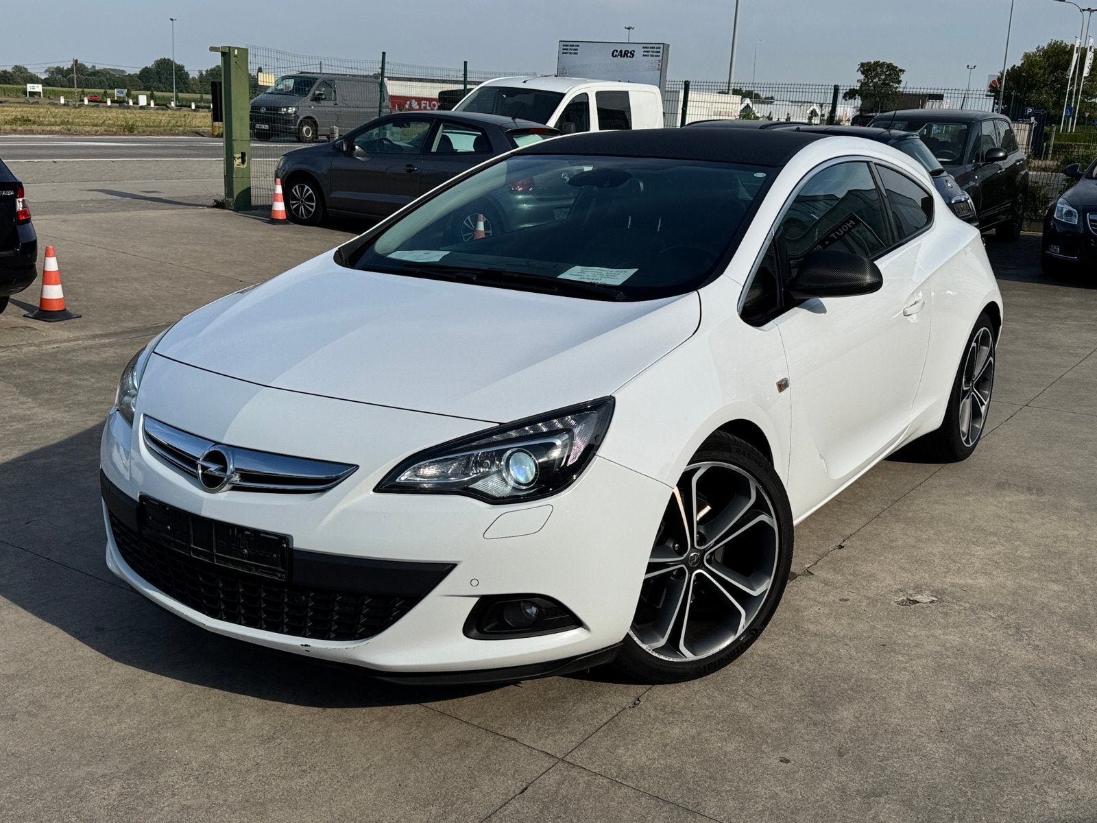 Opel Astra GTC-LINE 1.7L Diesel, Auto's, 1686 cc, Wit, Te koop, Parkeersensor